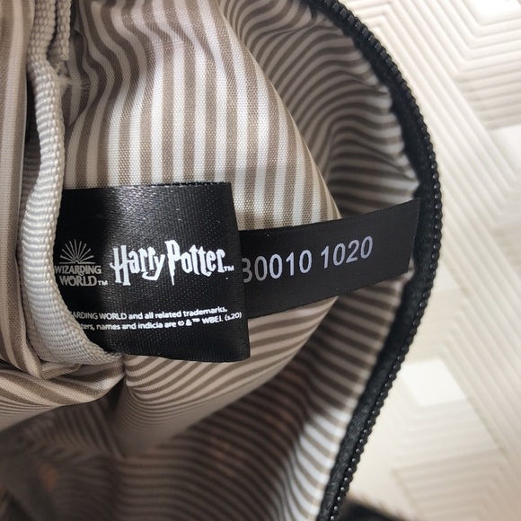 Loungefly Harry Potter make up bag - Picture 6 of 9